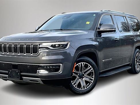 Used 2022 Jeep Wagoneer Series III w/ Convenience Group I image 3