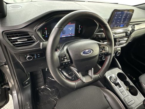 Used 2025 Ford Escape ST-Line AWD/4WD image 13