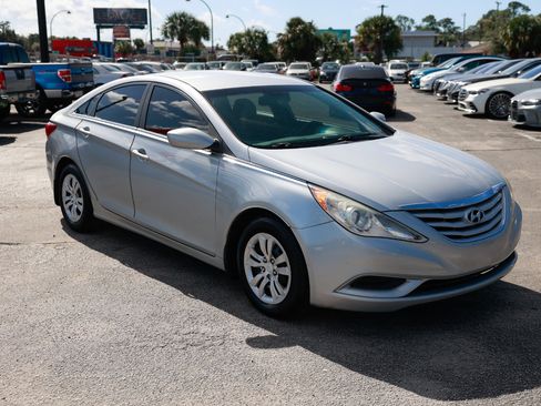 Used 2011 Hyundai Sonata GLS image 15
