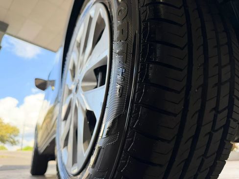 Used 2018 Nissan Rogue S image 25