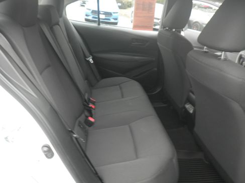 Used 2025 Toyota Corolla LE image 23