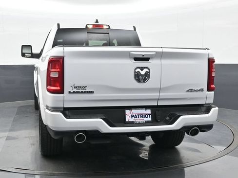 Used 2025 RAM 1500 Laramie AWD/4WD image 3