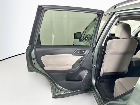 Used 2015 Subaru Forester 2.5i Premium AWD/4WD image 25