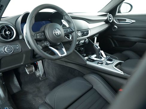 New 2025 Alfa Romeo Giulia RWD image 18