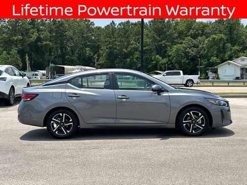 Used 2024 Nissan Sentra SV FWD image 8