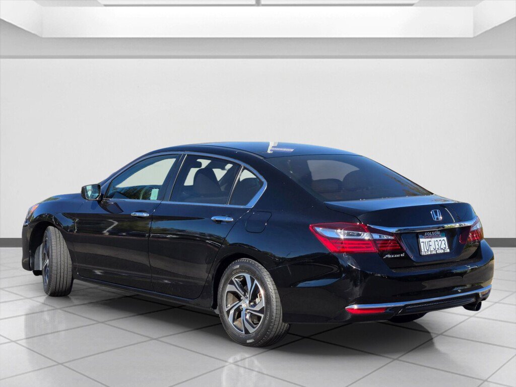 Used 2016 Honda Accord LX image 7