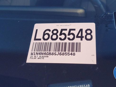 Certified 2025 Mercedes-Benz GLA 250 image 32