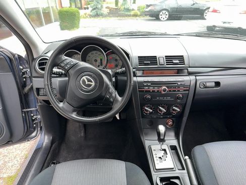 Used 2009 MAZDA MAZDA3 i Touring Value FWD image 7