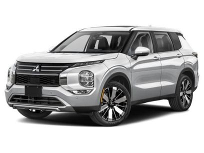 Used 2025 Mitsubishi Outlander SE