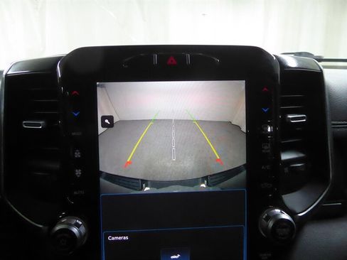 Used 2022 RAM 1500 Laramie w/ Sport Appearance Package image 12