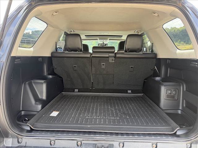 Used 2018 Toyota 4Runner SR5 Premium AWD/4WD image 27