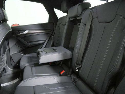 Used 2024 Audi Q5 2.0T Premium image 15