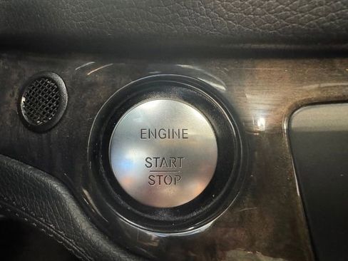 Used 2015 Mercedes-Benz SL 400 w/ Premium I Package image 31