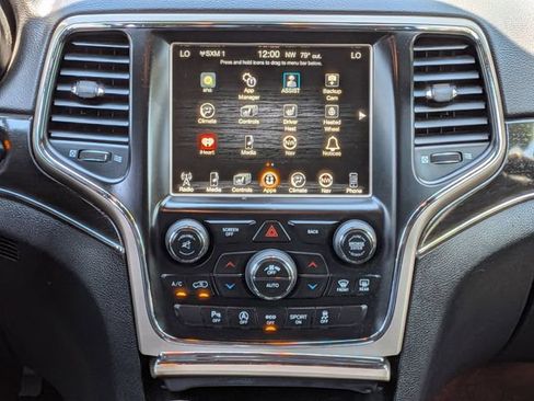 Certified 2017 Jeep Grand Cherokee Limited AWD/4WD image 17