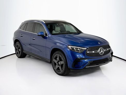 Certified 2023 Mercedes-Benz GLC 300 image 3