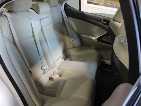Used 2013 Lexus IS 250 RWD image 22