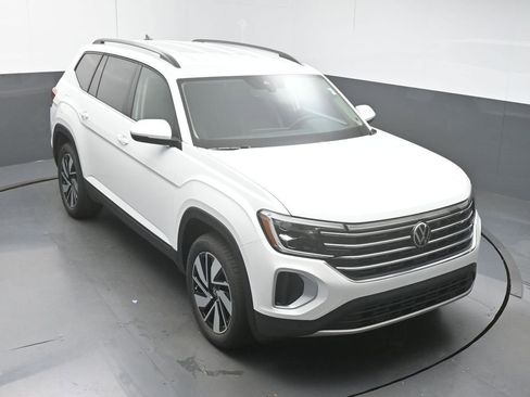 New 2026 Volkswagen Atlas SE image 44