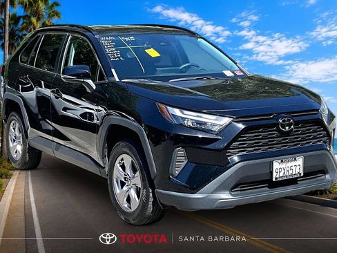 Used 2022 Toyota RAV4 XLE AWD/4WD image 1