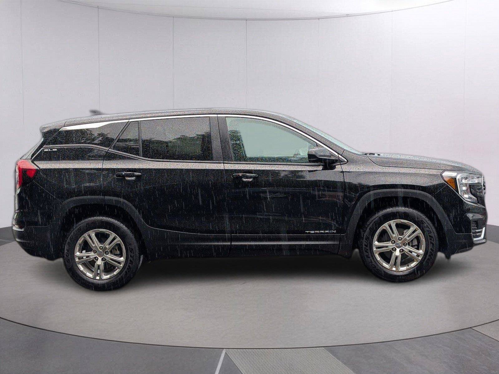 Used 2024 GMC Terrain SLE AWD/4WD image 6