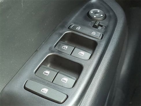 Used 2023 Hyundai Venue SEL image 22