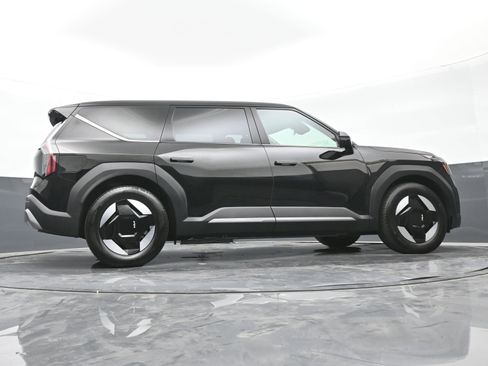 Used 2024 Kia EV9 Light image 42