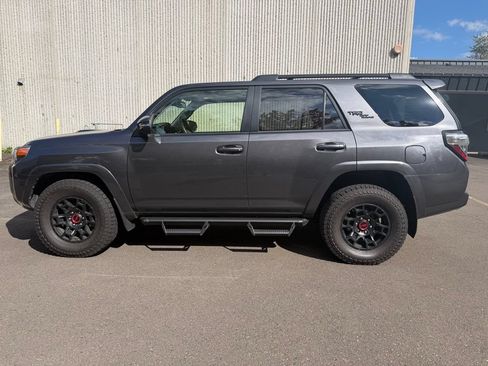 Used 2023 Toyota 4Runner TRD Off-Road Premium w/ Off Road Premium Plus Package AWD/4WD image 2