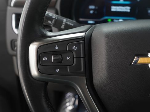 Used 2023 Chevrolet Suburban LT image 28
