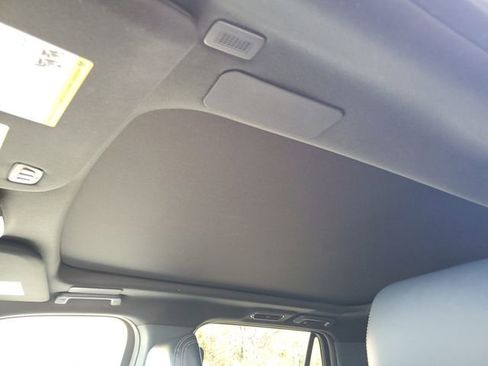 Used 2024 Ford Expedition Platinum image 20