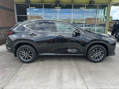 Used 2024 Lexus NX 250 FWD w/ Premium Package image 8