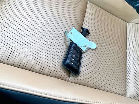 Used 2024 Lexus ES 300h w/ Premium Package image 15