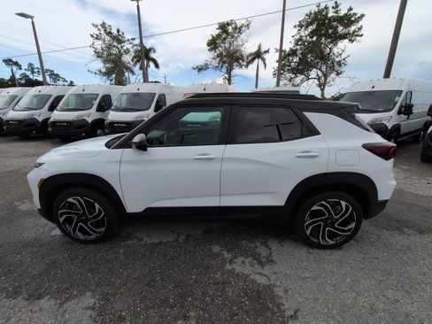 Used 2024 Chevrolet TrailBlazer RS w/ Convenience Package FWD image 8