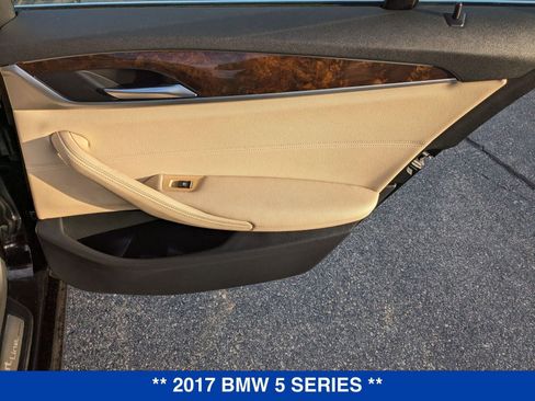 Used 2017 BMW 530i xDrive image 32