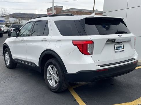 Used 2022 Ford Explorer XLT image 5