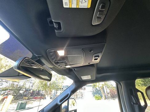 Used 2017 Ford F150 Platinum w/ Equipment Group 701A Luxury AWD/4WD image 12