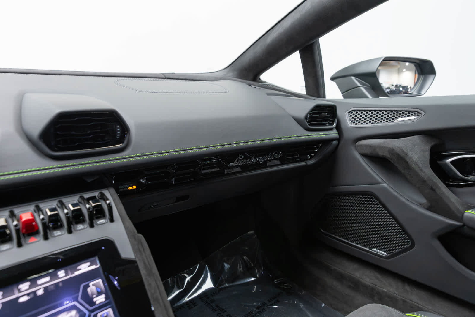 Used 2023 Lamborghini Huracan Tecnica RWD image 34