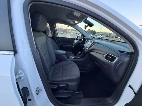 Used 2024 Chevrolet Equinox LT image 28