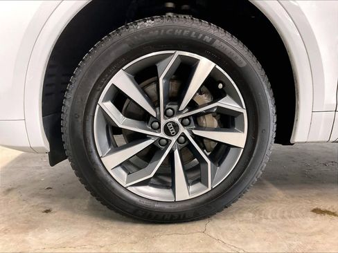 Certified 2023 Audi Q5 2.0T Premium Plus w/ Premium Plus Package AWD/4WD image 11