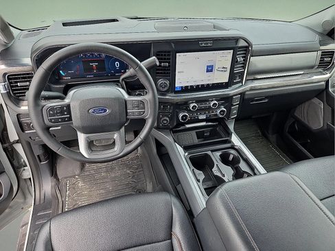 Used 2025 Ford F350 Lariat w/ Lariat Ultimate Package AWD/4WD image 6