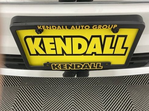 Used 2024 GMC Yukon XL SLT image 34