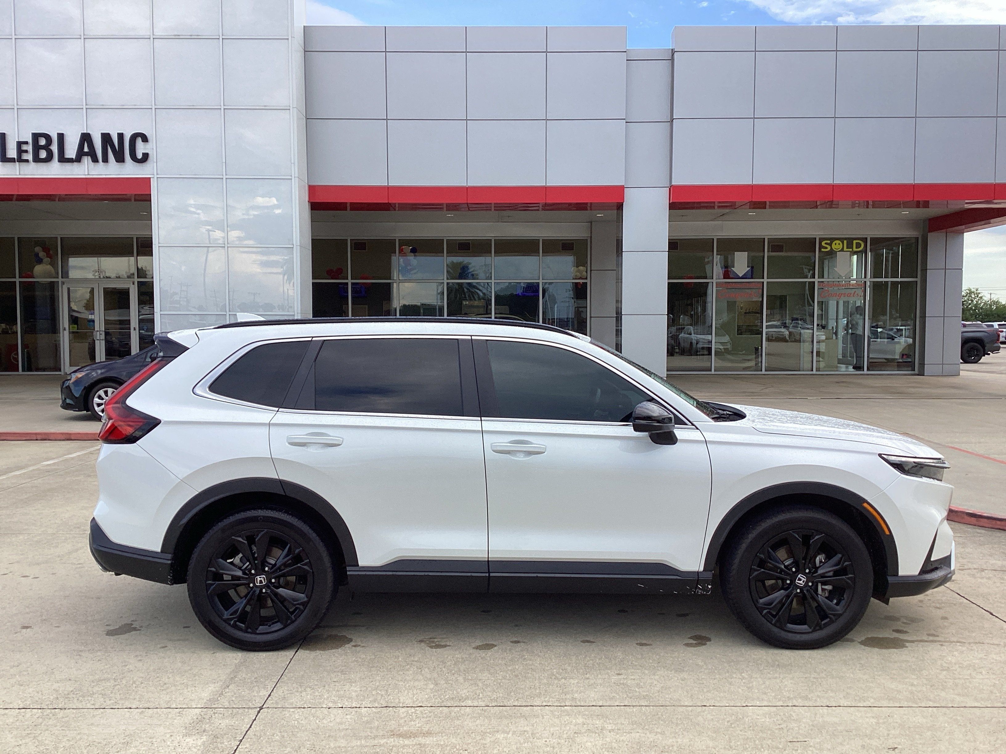Used 2025 Honda CR-V Sport Touring image 8
