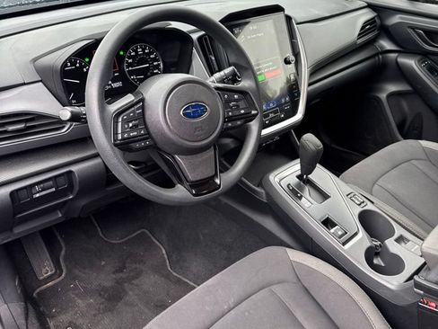 Used 2025 Subaru Crosstrek 2.5i Premium AWD/4WD image 2