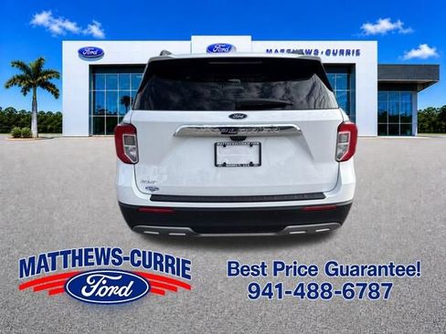 Certified 2022 Ford Explorer XLT w/ Equipment Group 202A RWD image 5