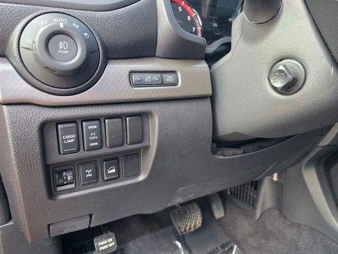Used 2024 Nissan Titan PRO-4X w/ Pro-4x Convenience Package AWD/4WD image 22
