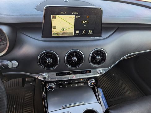 Used 2019 Kia Stinger GT2 image 15