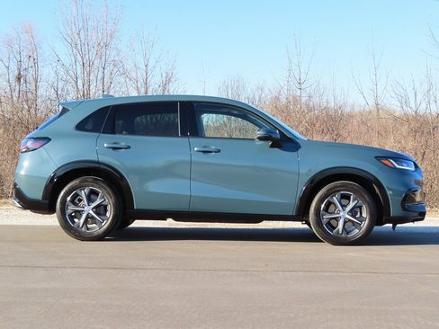 Used 2024 Honda HR-V EX-L image 2