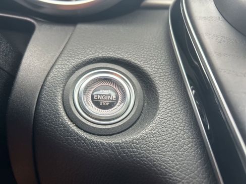 Used 2021 Mercedes-Benz C 300 Sedan image 29