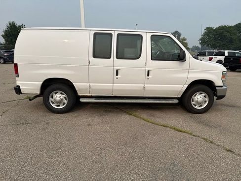 Used 2013 Ford E-250 and Econoline 250 w/ PWR Group RWD image 6