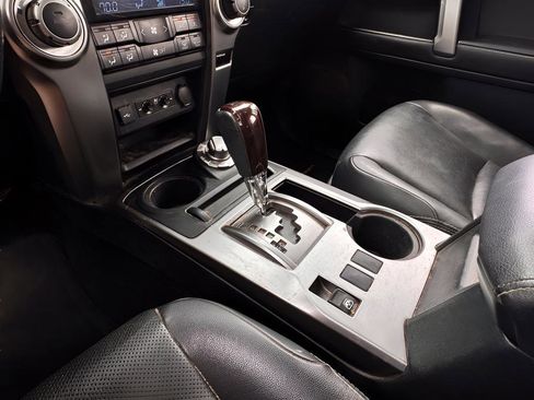 Used 2023 Toyota 4Runner Limited AWD/4WD image 20