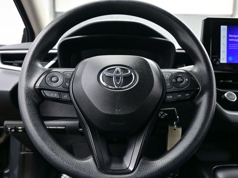 Used 2024 Toyota Corolla LE image 21
