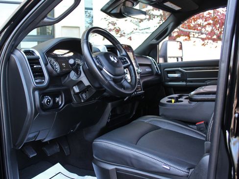 Used 2024 RAM 2500 Big Horn w/ Night Edition image 20